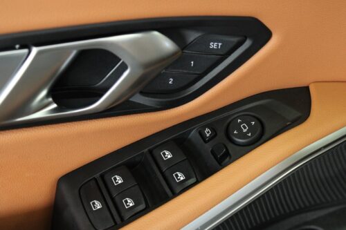 2023 BMW 3 Series - Image 8
