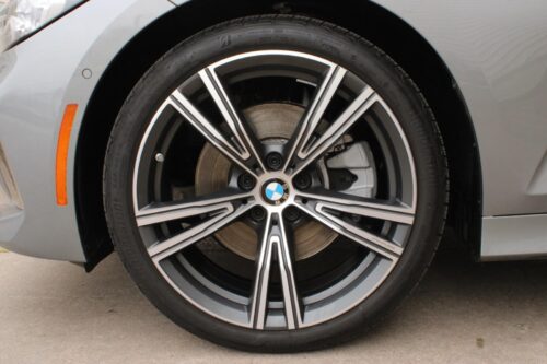 2023 BMW 3 Series - Image 3