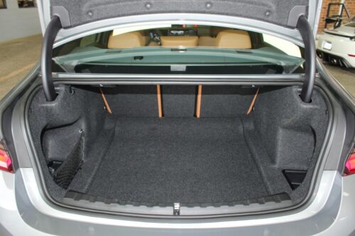2023 BMW 3 Series - Image 4