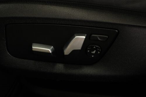 2021 BMW 530i - Image 8