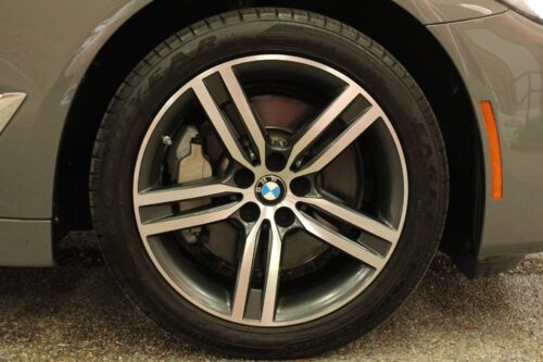 2021 BMW 530i - Image 3