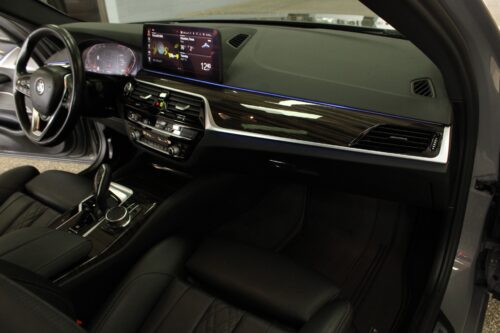 2021 BMW 530i - Image 37