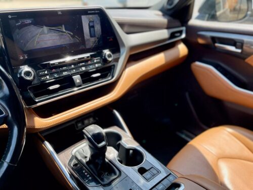 2021 TOYOTA Highlander - Image 5