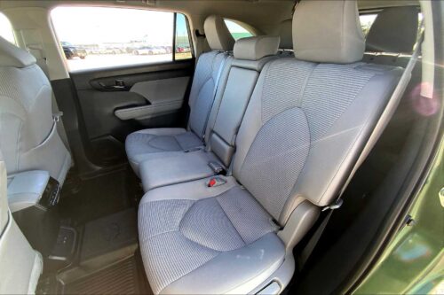 2023 Toyota Highlander - Image 18