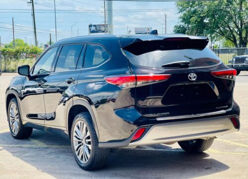 2021 TOYOTA Highlander - Image 16