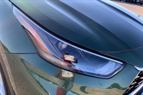 2023 Toyota Highlander - Image 11