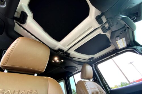 2021 JEEP Wrangler - Image 23