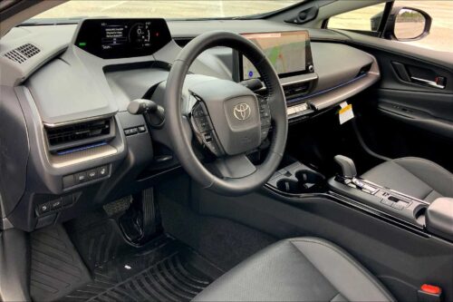 2024 TOYOTA Prius - Image 21