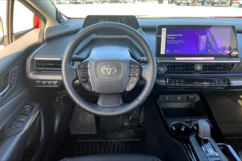 2024 TOYOTA Prius - Image 32