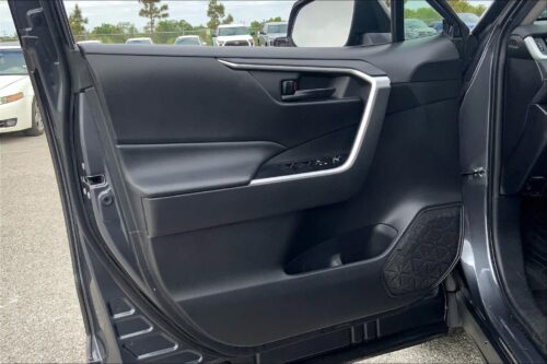 2020 TOYOTA RAV4 - Image 18