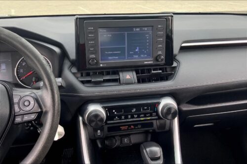 2020 TOYOTA RAV4 - Image 32