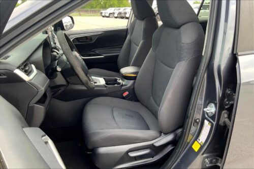 2020 TOYOTA RAV4 - Image 31