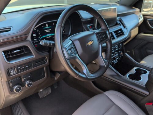 2023 CHEVROLET Suburban - Image 33