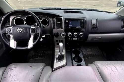 2016 TOYOTA Sequoia - Image 23