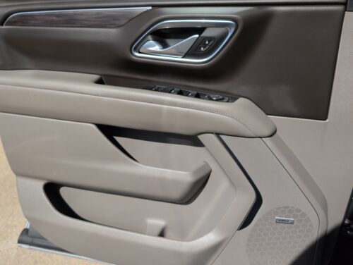 2023 CHEVROLET Suburban - Image 23