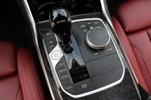 2022 BMW 330i - Image 22