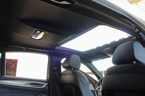 2020 BMW 530i - Image 15