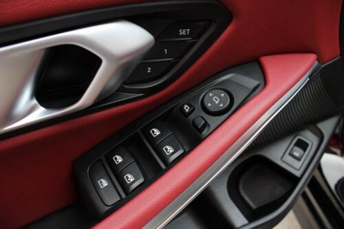 2022 BMW 330i - Image 14