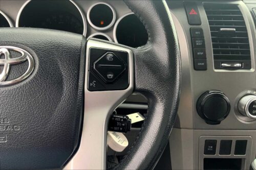 2016 TOYOTA Sequoia - Image 14