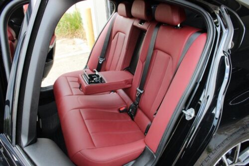 2022 BMW 330i - Image 10
