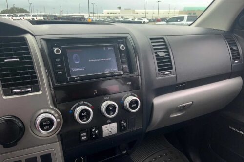 2016 TOYOTA Sequoia - Image 3