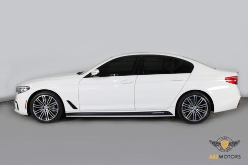 2020 BMW 530i - Image 30