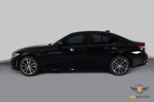 2022 BMW 330i - Image 32