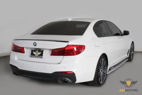 2020 BMW 530i - Image 29