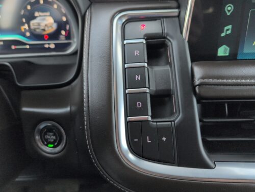 2023 CHEVROLET Suburban - Image 28