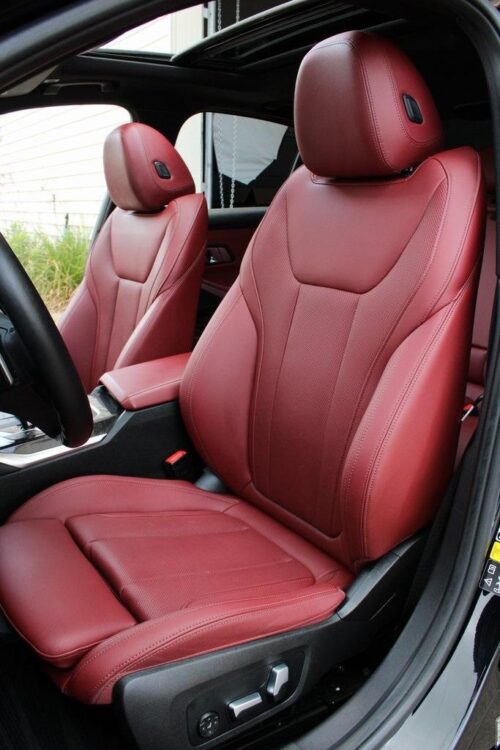 2022 BMW 330i - Image 28
