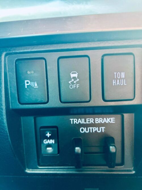 2018 TOYOTA Tundra - Image 5