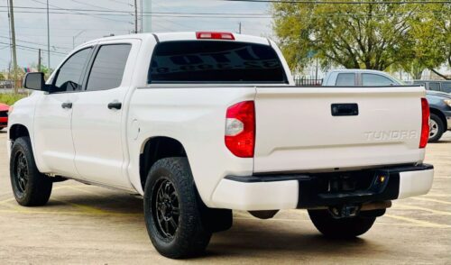 2017 TOYOTA Tundra - Image 12
