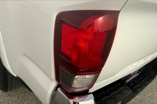 2022 TOYOTA Tacoma - Image 10
