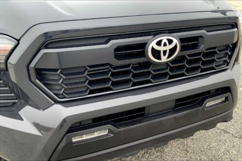 2024 TOYOTA Tacoma - Image 9