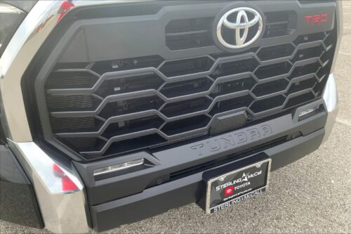 2023 TOYOTA Tundra - Image 9