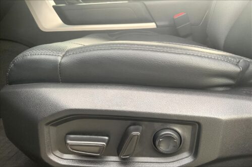2023 TOYOTA Tundra - Image 4
