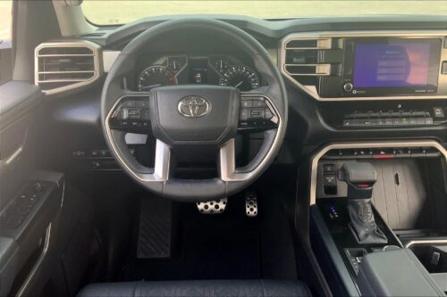 2023 TOYOTA Tundra - Image 32