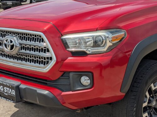 2017 TOYOTA Tacoma - Image 22