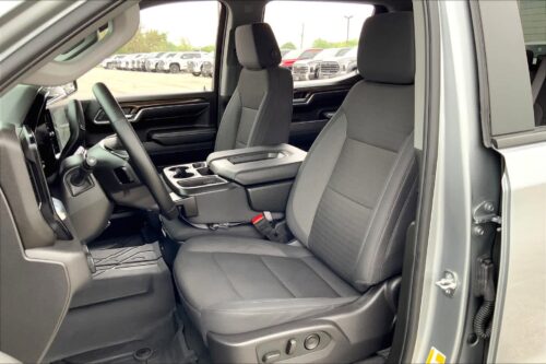 2024 CHEVROLET Silverado - Image 30