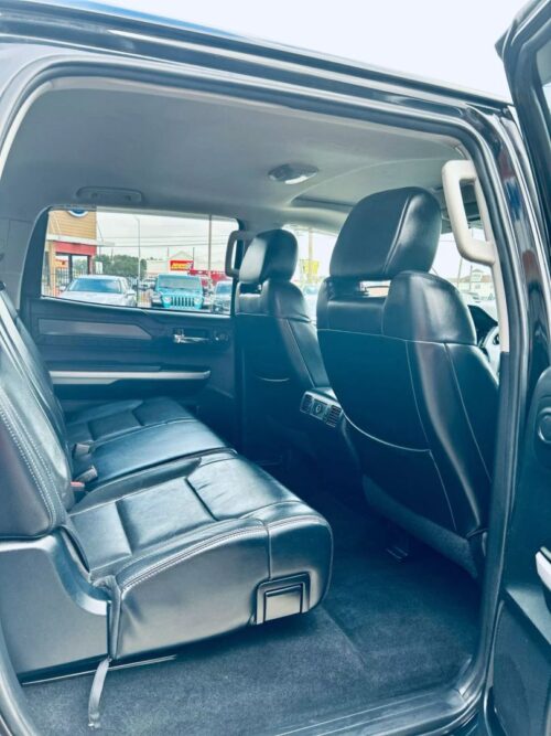 2018 TOYOTA Tundra - Image 12