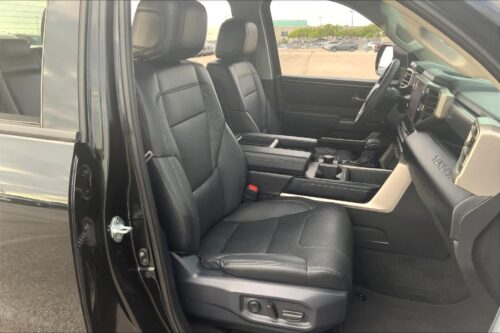 2023 TOYOTA Tundra - Image 29