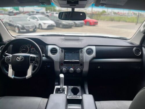 2017 TOYOTA Tundra - Image 6