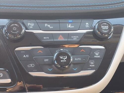 2021 CHRYSLER Pacifica - Image 21