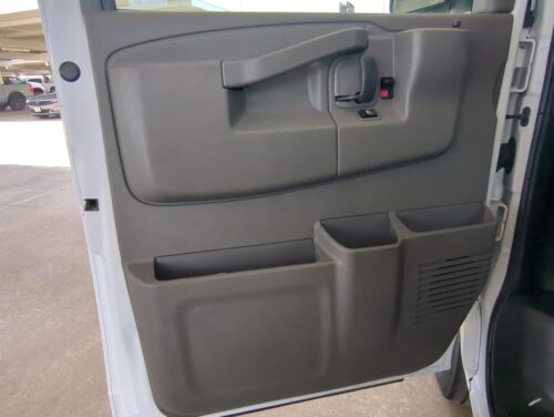 2023 CHEVROLET Express - Image 21