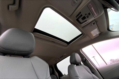 2023 TOYOTA Sienna - Image 25