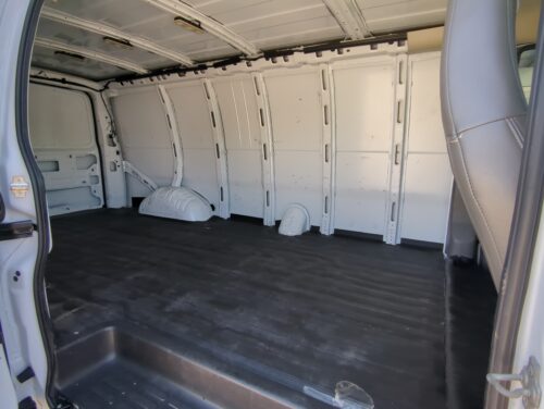 2023 CHEVROLET Express - Image 18