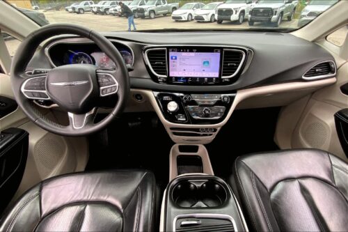 2022 CHRYSLER Pacifica - Image 23