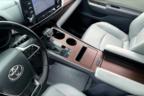 2023 TOYOTA Sienna - Image 23