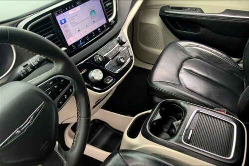 2022 CHRYSLER Pacifica - Image 22