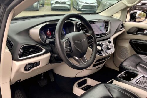 2022 CHRYSLER Pacifica - Image 21
